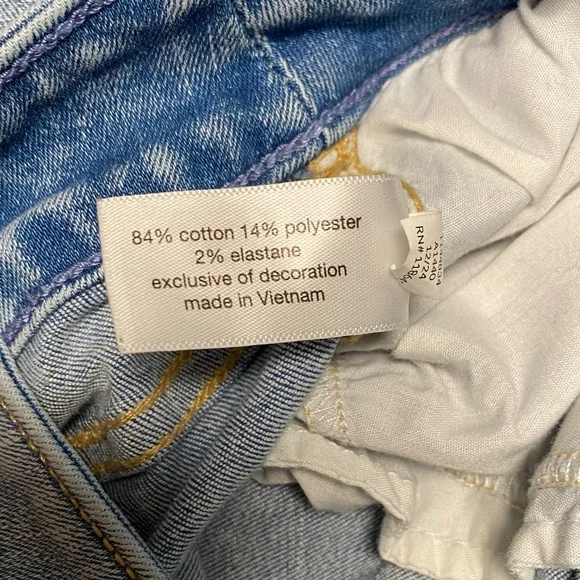 #LB918 - Lane Bryant Embroidered Bermuda Mid-Rise Denim Shorts- 20W - Picture 6 of 8